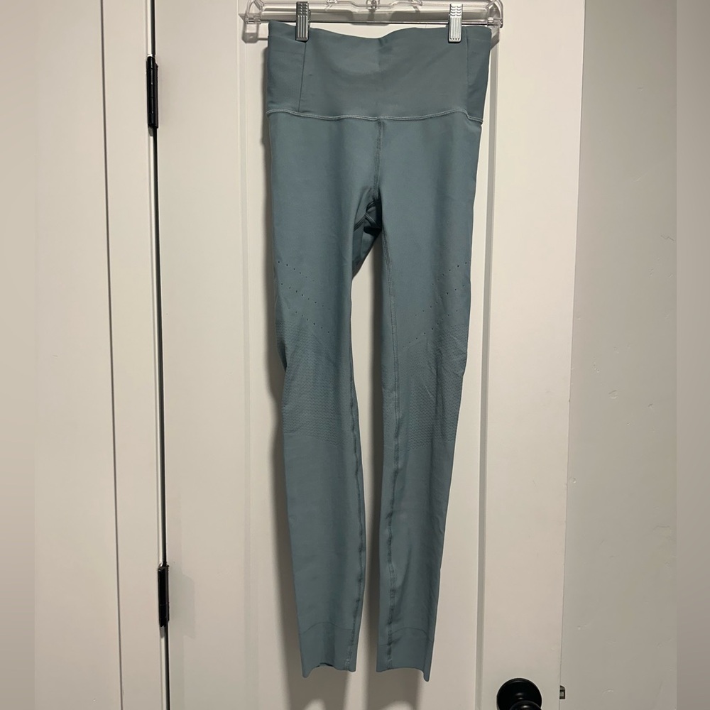 Lululemon Leggings pale blue